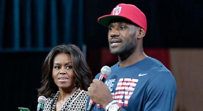 Λεμπρόν και Μισέλ Ομπάμα υπέρ της εκπαίδευσης