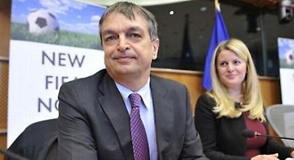 Και ο Σαμπάν υποψήφιος για την προεδρία της FIFA