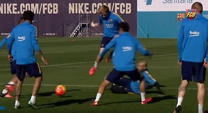 Τον καλωσόρισαν στην Μπαρτσελόνα με «ποδιά»  (video)