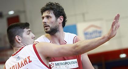 Μπάρλος: «Αξίζαμε τη νίκη κόντρα στην ΑΕΚ»