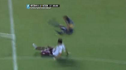 Δολοφονικό τάκλιν στον Τέβες (video)