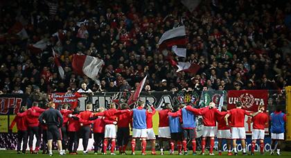 «Φωτιά» στο ντέρμπι η Σταντάρ (video)