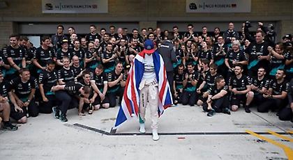 Η υπόκλιση του Χάμιλτον στην ομάδα του (pic)