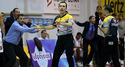 «Βράζουν» στην Κηφισιά με τη διαιτησία!