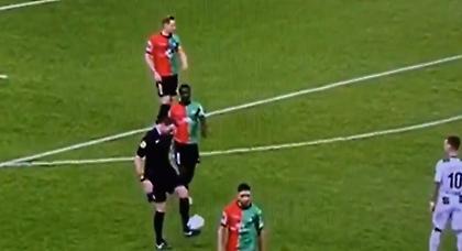 Μεγάλη μπάλα ο… διαιτητής (video)