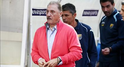 Ετοιμάζει… μίξεις ο Μαντζουράκης