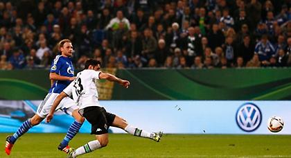 Οδοστρωτήρας η Γκλάντμπαχ,πέρασε στους 16(video)