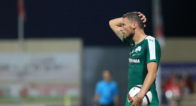 Ο μικρός Μπεργκ παρακολουθεί τον μπαμπά του (video)