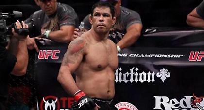 Αποσύρθηκε με 22 χειρουργεία και 16 βίδες στο χέρι