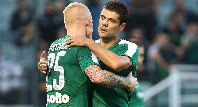 Το ερωτηματικό για την άμυνα, το δίλημμα για το κέντρο