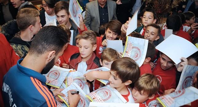 «Ερυθρόλευκη» λατρεία στη Βέροια (pics)