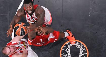 Αρμάνι-Ολυμπιακός η… ταινία (video)