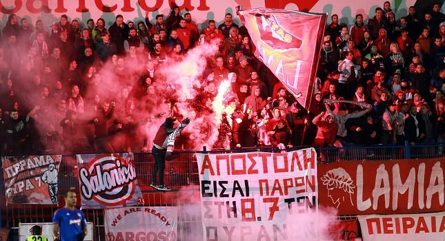 «Ήταν καπνογόνα, όχι φωτοβολίδες»