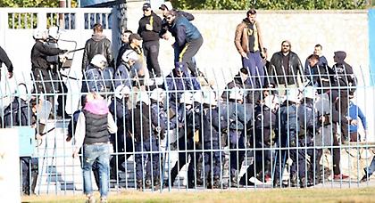 Ένταση, δακρυγόνα και μικρή διακοπή στο ματς του Άρη (pics)