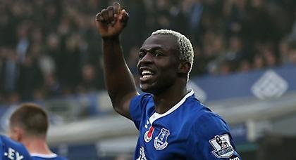 Χατ-τρικ και νέο συμβόλαιο για Κονέ