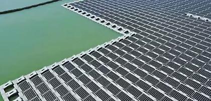 «Υπό κατασκευή» το μεγαλύτερο πλωτό φωτοβολταϊκό πάρκο στην Ευρώπη (video)