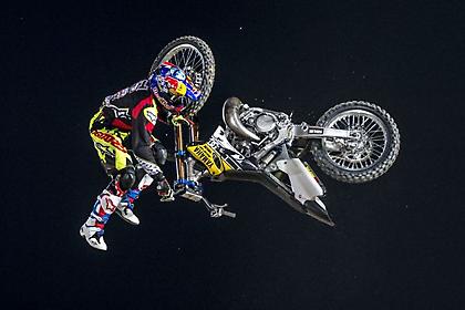 Ο παγκόσμιος πρωταθλητής του Red Bull X-Fighters, Κλίντον Μουρ νίκησε και στο φινάλε