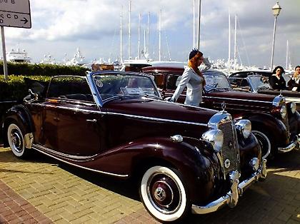 Ελαμψαν κούκλες εποχής... 4 τροχών