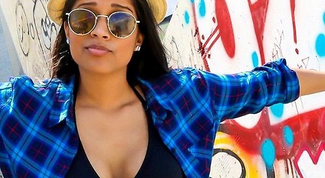 Η 27χρονη που βγάζει 2,5 εκατ. το χρόνο από το YouTube