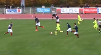 Περνάει τη μισή ομάδα και σκοράρει (video)