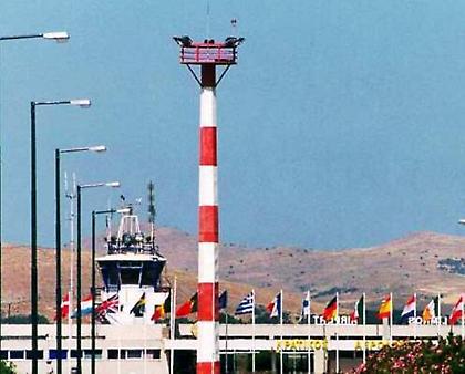 45,3  εκατ. επιβάτες στο δεκάμηνο, +10,1 % από το 2014