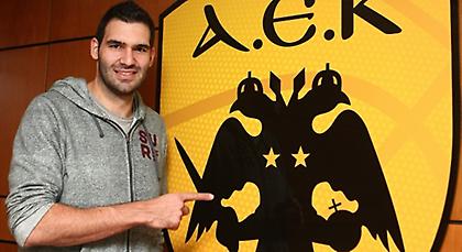 Μαυροειδής «μέσα», Μιλόσεβιτς «έξω»