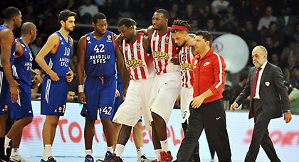 Σοκ στον Ολυμπιακό: Ρήξη χιαστών ο Γιανγκ