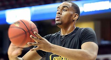 Ενισχύθηκε με Κάρτερ, «έκοψε» Κορόλεφ