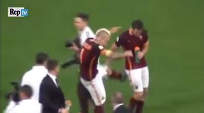 Έριξε κι «έφαγε» ο Μανωλάς (video)