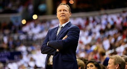 Χάνει το ματς με τους Σέλτικς ο προπονητής των Χοκς