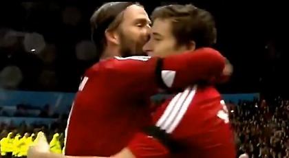 Μπέκαμ: «Απίστευτο να παίζω με τον γιο μου» (vid)