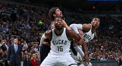 Ο Γιάννης σταμάτησε τον Λεμπρόν!