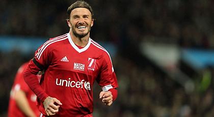 Σας έλειψε το δεξί του Μπέκαμ; (video)