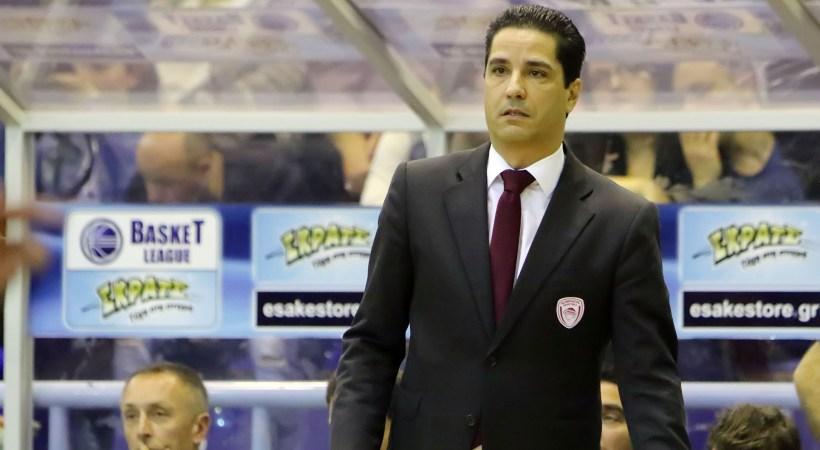 Υπόκλιση Σφαιρόπουλου στους παίκτες του