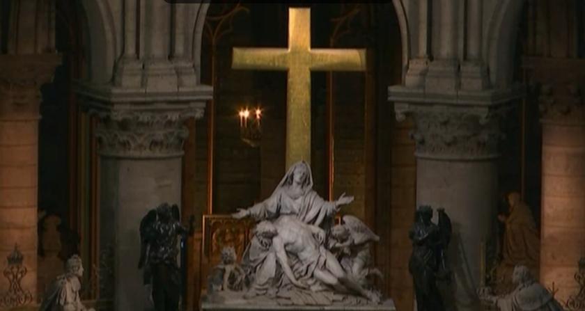 Live streaming από την Παναγία των Παρισίων και το μνημόσυνο για τα θύματα