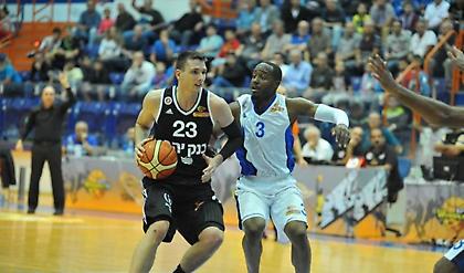 Καθίζηση και ήττα για Χάποελ