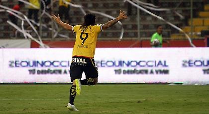 Το κάρφωσε και έβαλε πάλι τη μάσκα του Ζορό ο Μπλάνκο! (video)