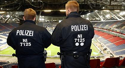 Ματαιώθηκε το Γερμανία-Ολλανδία, εκκενώθηκε το γήπεδο!