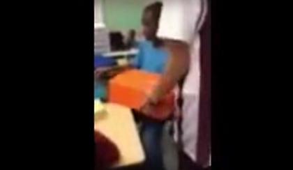 Η συγκινητική πράξη ενός παιδιού για το φίλο του που έπεσε θύμα bullying (video)