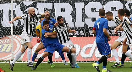 «Όποιος δεν αντέχει το βάρος, να φύγει»