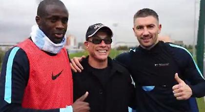 Ο Ζαν Κλοντ Βαν Νταμ στη Μάντσεστερ Σίτι! (pics)