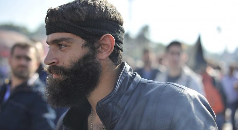 Aυτός είναι ο αγρότης που «έσπασε» το ίντερνετ (pics)