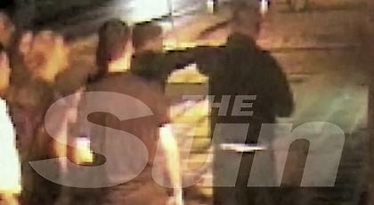 Βίντεο με τον Τζέραρντ να πλακώνεται στο δρόμο!