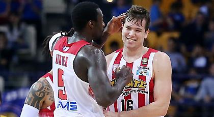 Νίκησε με τα… ύψη