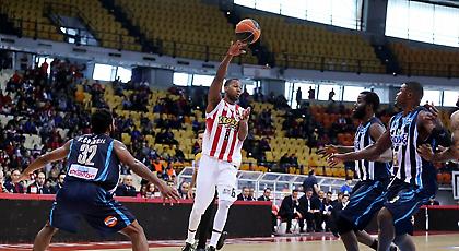 Στρόμπερι: «Έχουμε αρκετούς παίκτες για να νικάμε και τις απουσίες»