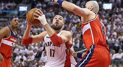 Πλήγμα με Βαλαντσιούνας στους Ράπτορς!