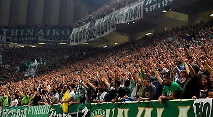 Με κόσμο και Κούζμιτς!