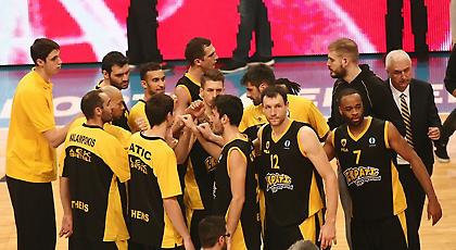 Δε νικάς τη Γαλατά, με Γουόρεν, Νώντα και τέτοιο κοουτσάρισμα