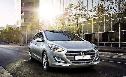 Ολόφρεσκο Hyundai i30 με νέα μοτέρ και πλούσιο εξοπλισμό