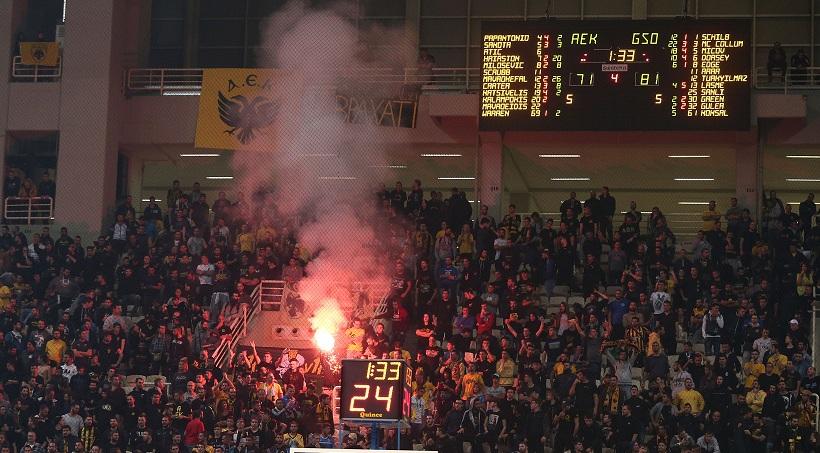 Υπόκλιση στον κόσμο της ΑΕΚ από Παπαντωνίου και Μωραΐτη